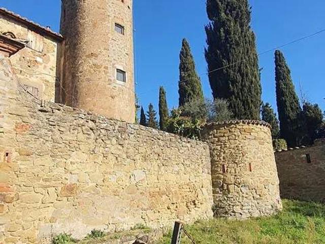 Palazzo / Stabile in vendita a Passignano sul Trasimeno PG