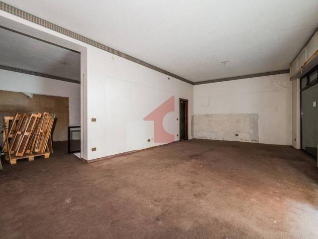 Palazzo / Stabile in vendita a Parma PR