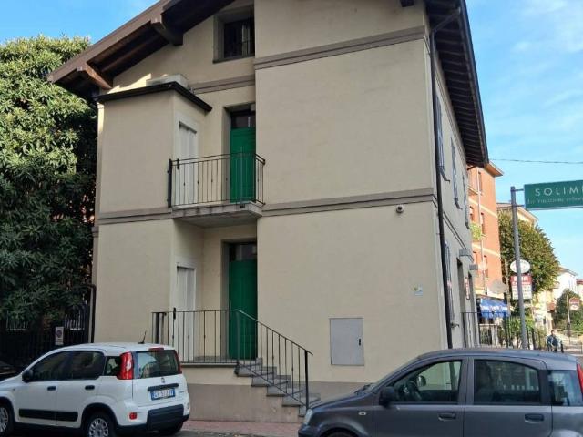 Palazzo / Stabile in vendita a Parma PR