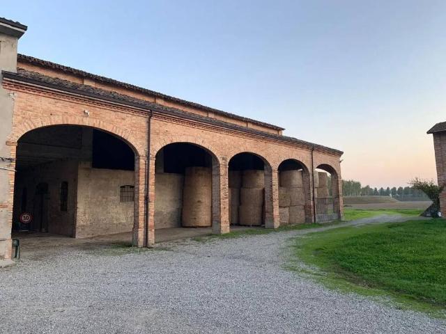 Palazzo / Stabile in vendita a Parma PR