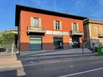 Palazzo / Stabile in vendita a Parma PR