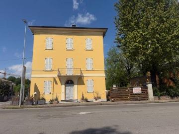 Palazzo / Stabile in vendita a Parma PR