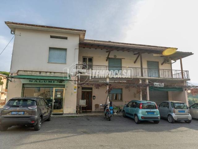 Palazzo / Stabile in vendita a Paratico BS