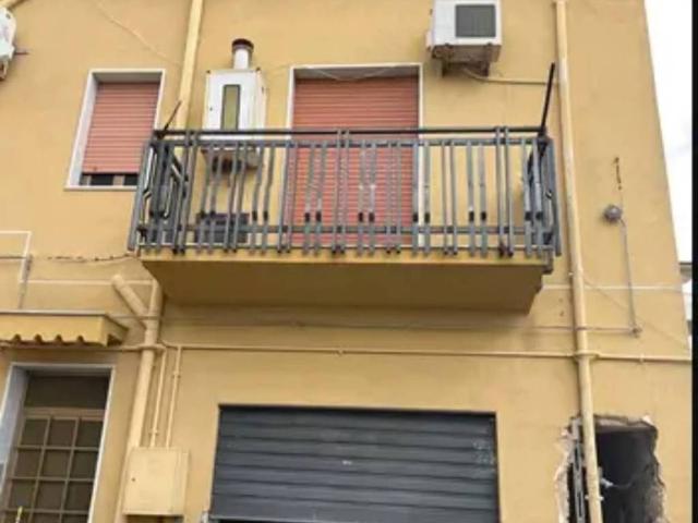 Palazzo / Stabile in vendita a Partinico PA