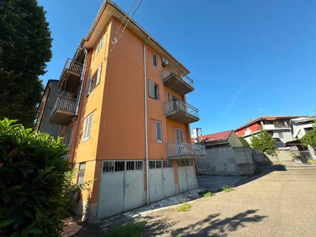 Palazzo / Stabile in vendita a Pavia PV