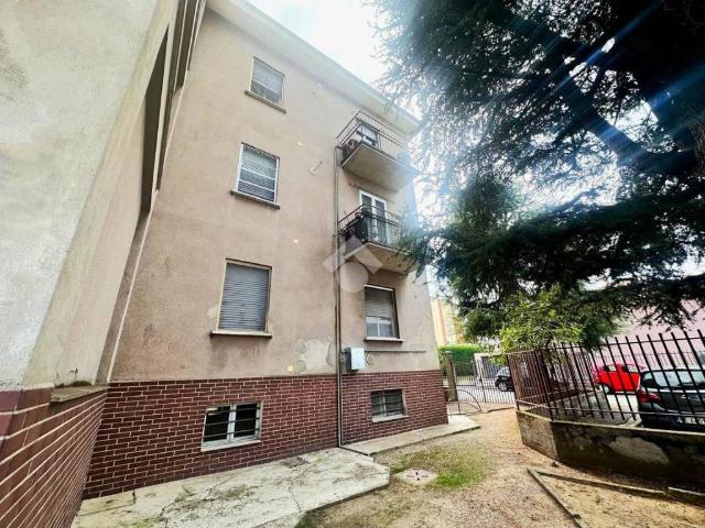 Palazzo / Stabile in vendita a Pavia PV
