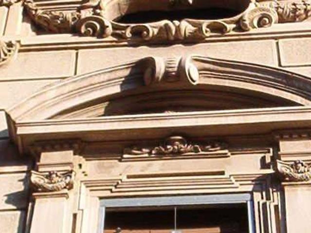 Palazzo / Stabile in vendita a Pavia PV