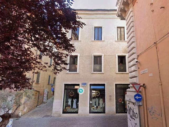 Palazzo / Stabile in vendita a Pesaro PU