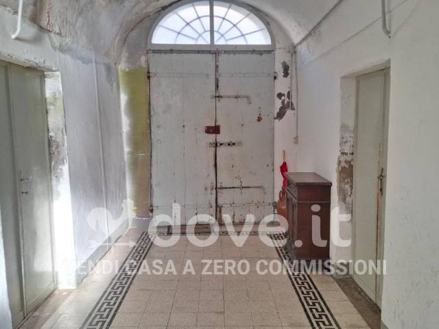 Palazzo / Stabile in vendita a Pesaro PU