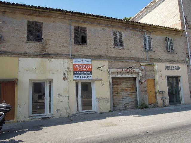 Palazzo / Stabile in vendita a Pesaro PU