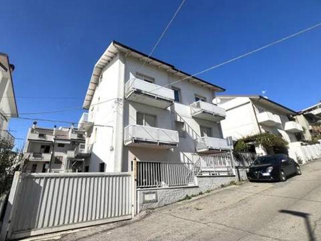 Palazzo / Stabile in vendita a Pescara PE