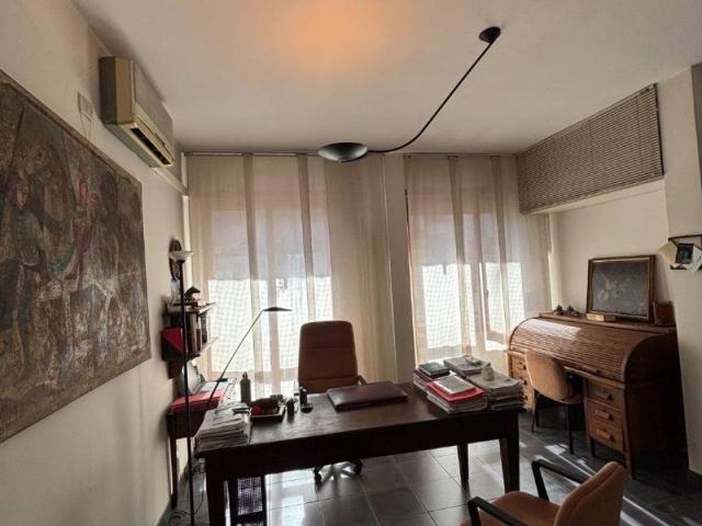 Palazzo / Stabile in vendita a Pescara PE