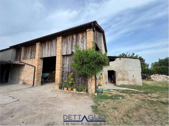 Palazzo / Stabile in vendita a Pianiga VE
