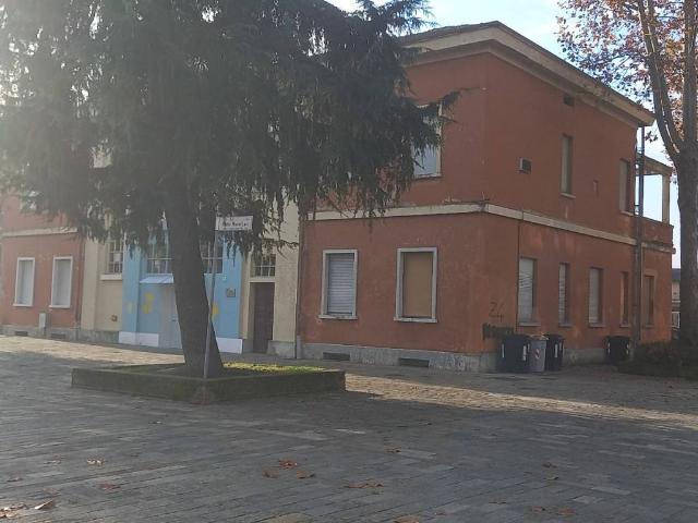 Palazzo / Stabile in vendita a Piacenza PC