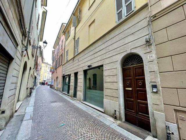 Palazzo / Stabile in vendita a Piacenza PC