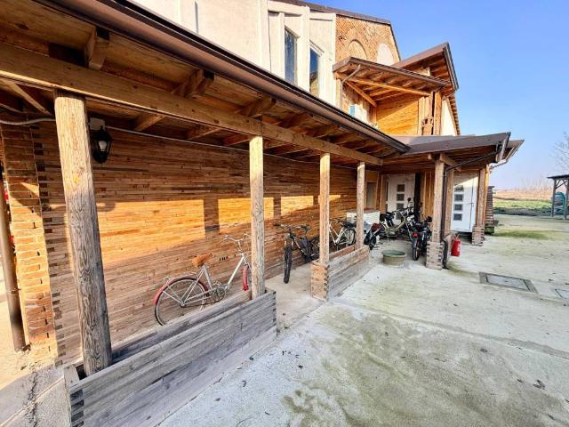 Palazzo / Stabile in vendita a Piacenza PC