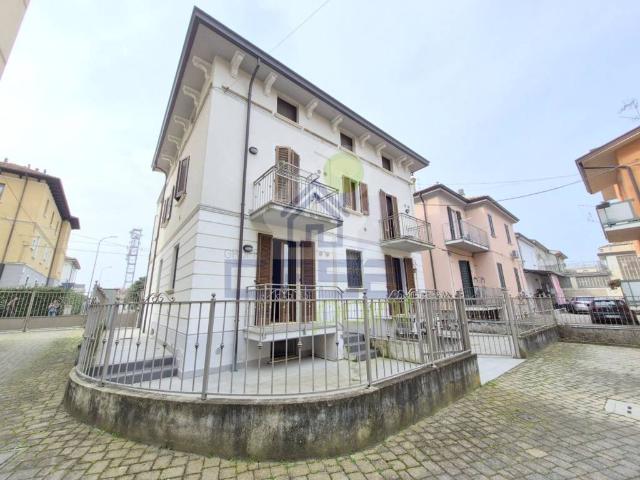 Palazzo / Stabile in vendita a Piacenza PC