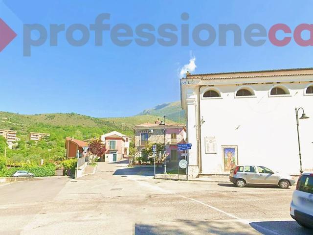 Palazzo / Stabile in vendita a Piedimonte San Germano FR