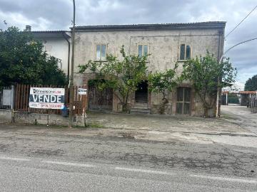 Palazzo / Stabile in vendita a Pietramelara CE