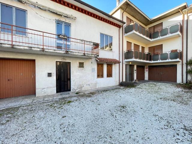 Palazzo / Stabile in vendita a Piovene Rocchette VI