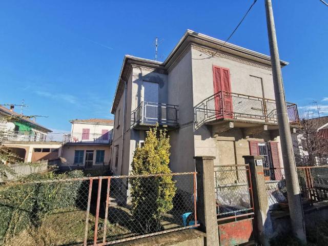 Palazzo / Stabile in vendita a Pinarolo Po PV