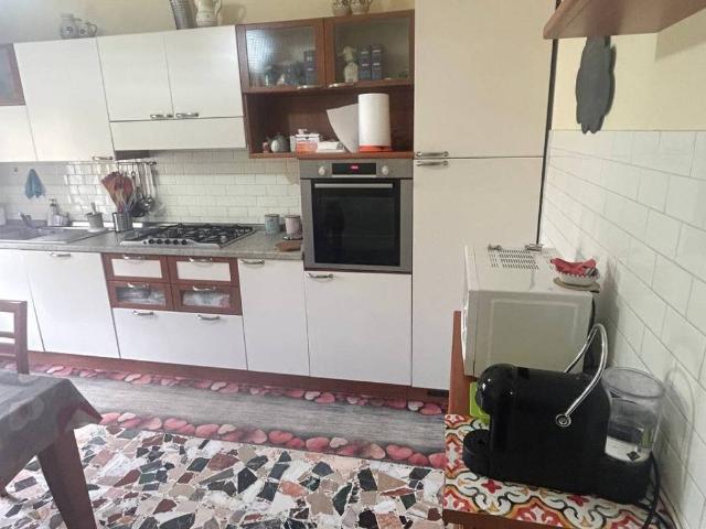 Palazzo / Stabile in vendita a Poggibonsi SI