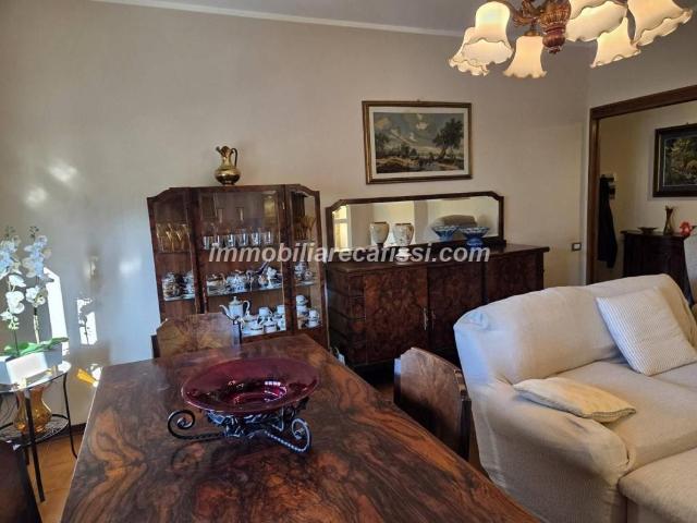 Palazzo / Stabile in vendita a Poggio a Caiano PO