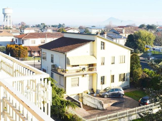 Palazzo / Stabile in vendita a Pojana Maggiore VI