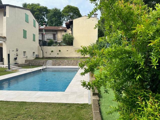 Palazzo / Stabile in vendita a Polpenazze del Garda BS