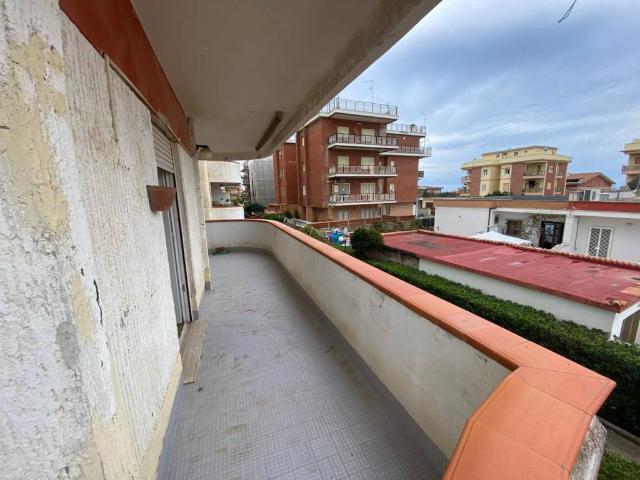 Palazzo / Stabile in vendita a Pomezia RM