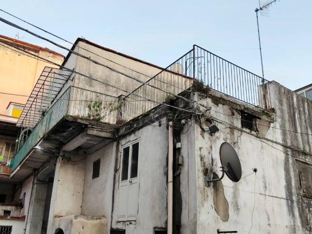 Palazzo / Stabile in vendita a Pomigliano d'Arco NA