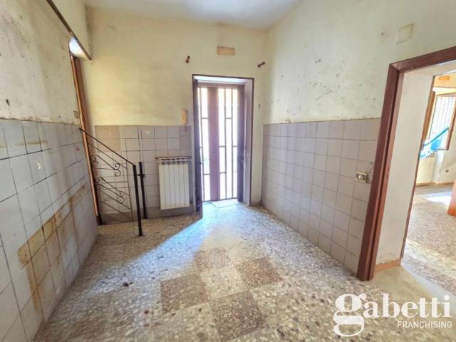 Palazzo / Stabile in vendita a Pomigliano d'Arco NA