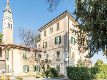 Palazzo / Stabile in vendita a Ponte San Pietro BG