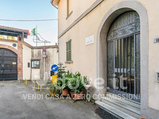 Palazzo / Stabile in vendita a Ponte San Pietro BG