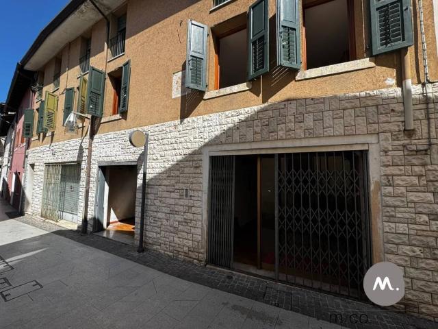 Palazzo / Stabile in vendita a Pordenone PN