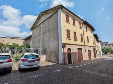 Palazzo / Stabile in vendita a Pozzolengo BS