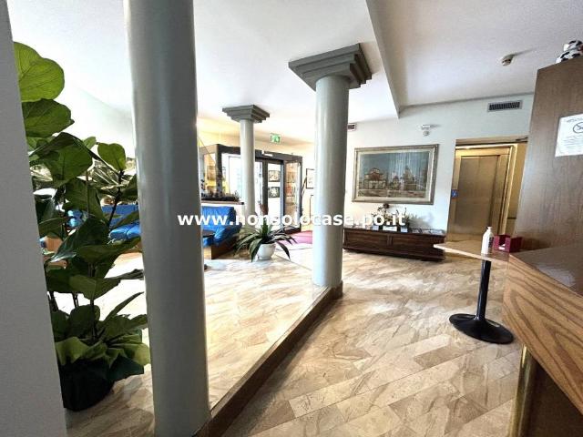 Palazzo / Stabile in vendita a Prato PO