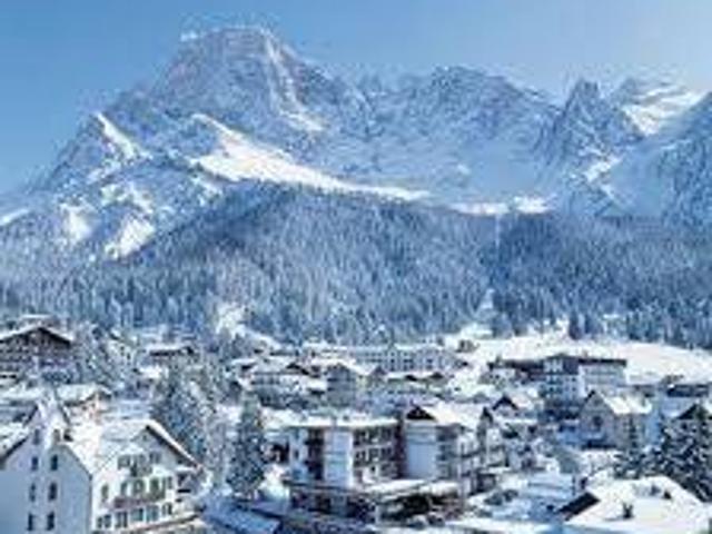 Palazzo / Stabile in vendita a Primiero San Martino di Castrozza TN