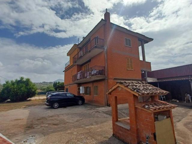 Palazzo / Stabile in vendita a Priverno LT