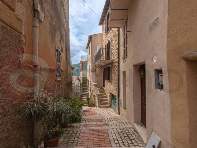 Palazzo / Stabile in vendita a Prossedi LT