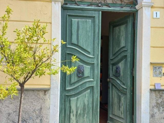Palazzo / Stabile in vendita a Quiliano SV
