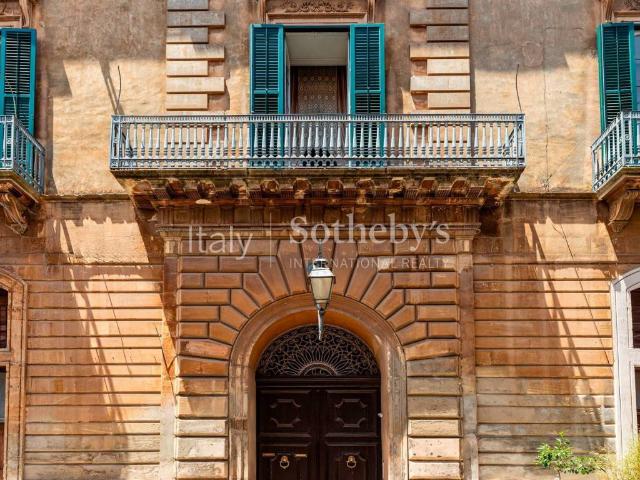 Palazzo / Stabile in vendita a Ragusa RG