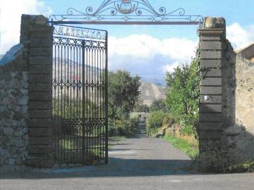 Palazzo / Stabile in vendita a Randazzo CT