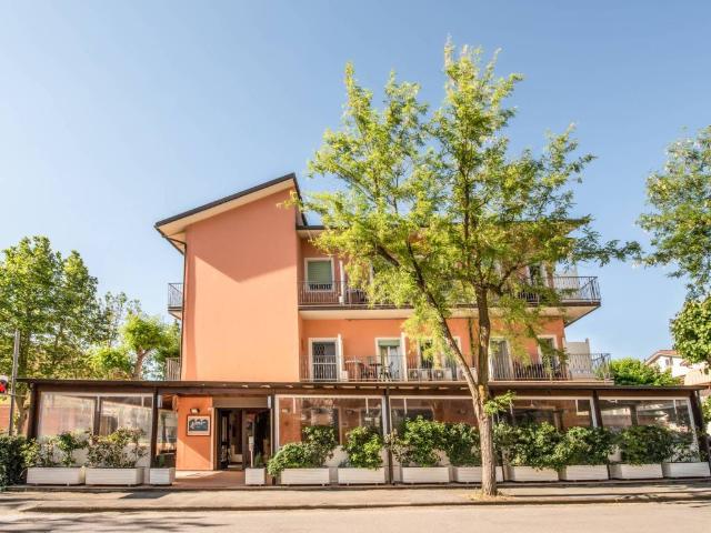 Palazzo / Stabile in vendita a Ravenna RA