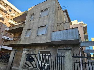 Palazzo / Stabile in vendita a Reggio Calabria RC