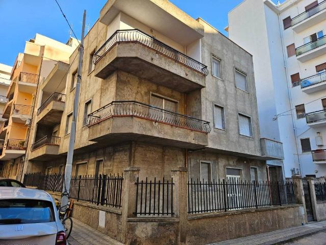 Palazzo / Stabile in vendita a Reggio Calabria RC