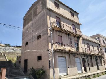 Palazzo / Stabile in vendita a Reggio Calabria RC