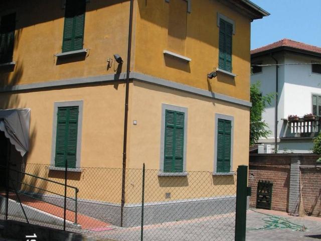 Palazzo / Stabile in vendita a Reggio Emilia RE