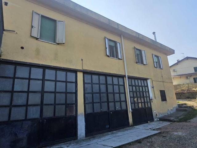 Palazzo / Stabile in vendita a Refrancore AT