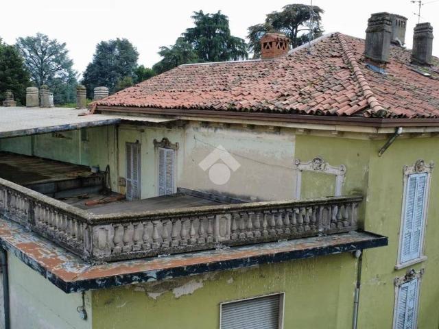 Palazzo / Stabile in vendita a Renate MB